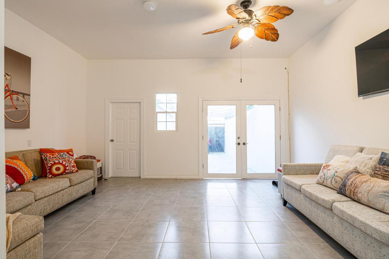 2 Br/ 1 Ba Home, Sleeps 10, 1 Min Walk To Rosarito Beach 外观 照片